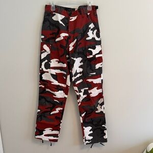 Women’s Camouflage Cargo Pants